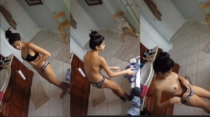 INDIAN CUTE COLLEGE TEEN BATHROOM GIRL HD Watch Video